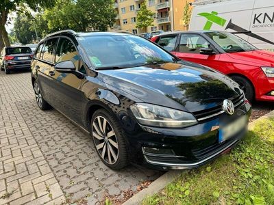 gebraucht VW Golf VII 2.0 TDI DSG AHK Pano ACC