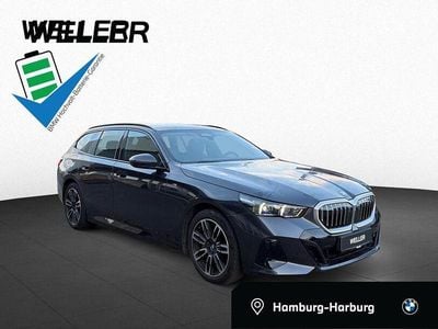 Gebraucht BMW 550e M Sport 489 PS (359 kW) 2025 Sophistograu (grau) Kombi