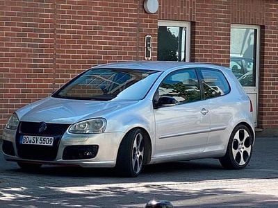 Grau Gebraucht 2004 VW Golf V GT Kleinwagen | 1.700 € (Fairer Preis)