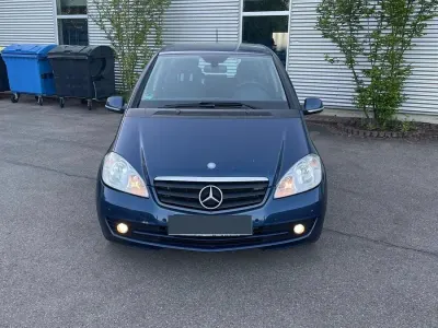 Gebraucht Mercedes A160 95 PS (69 kW) 2009 Blau Kleinwagen