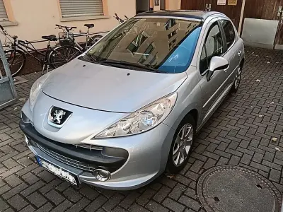 Gebraucht Peugeot 207 Sport 109 PS (80 kW) 2007 Silber Limousine