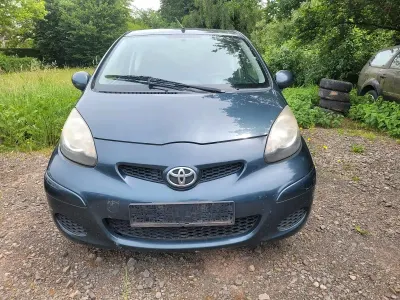 Gebraucht Toyota Aygo 68 PS (50 kW) 2009 Grau Kleinwagen