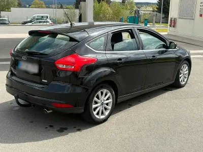 Używany Ford Focus Titanium 150 KM (110 kW) 2015 Czarny Sedan/Limuzyna