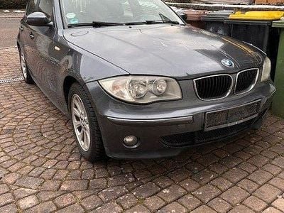 Grau Gebraucht 2006 BMW 118 Kleinwagen | 1.250 € (Guter Preis)