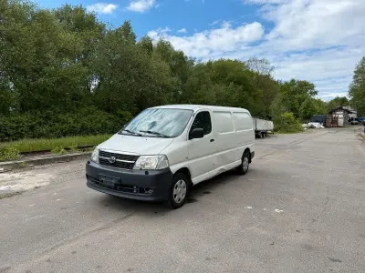 Gebraucht Toyota HiAce 117 PS (86 kW) 2012 Weiß Van