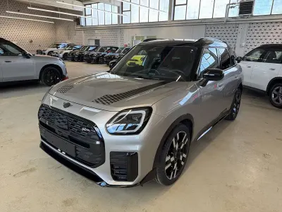 Occasion Mini Cooper D Countryman 163 ch (119 kW) 2025 Gris SUV
