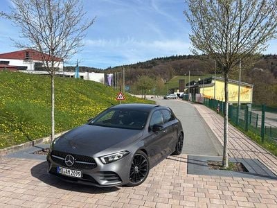 Usata Mercedes A180 AMG line 136 CV (100 kW) 2018 Grigio Utilitaria