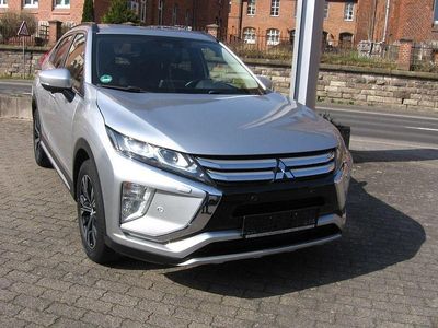 Gebraucht Mitsubishi Eclipse Cross Intro Edition 163 PS (119 kW) 2018 Silber SUV