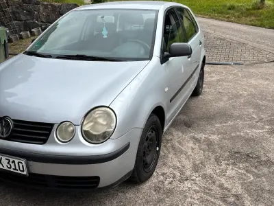 Gebraucht VW Polo 64 PS (47 kW) 2002 Silber Kleinwagen