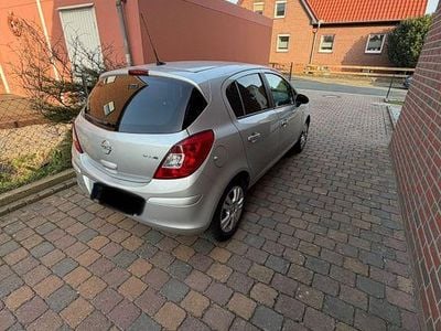 Gebraucht Opel Corsa Edition 75 PS (55 kW) 2013 Silber Kleinwagen