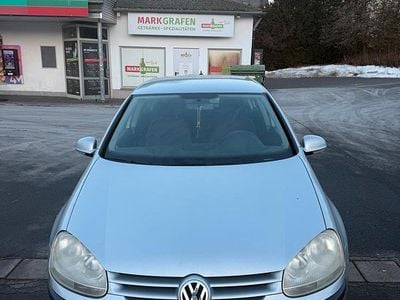 Silber Gebraucht 2005 VW Golf Limousine | 3.800 € (Etwas zu teuer)