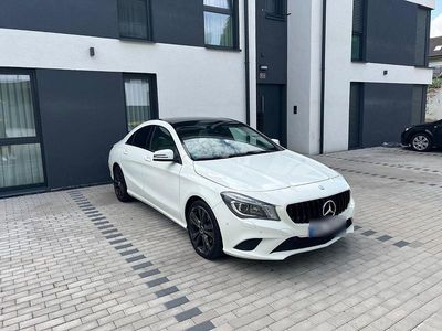 Gebraucht Mercedes CLA200 156 PS (114 kW) 2013 Weiß Coupé