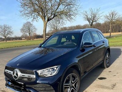 Blau Gebraucht 2021 Mercedes GLC220 AMG line SUV | 40.500 € (Etwas zu teuer)