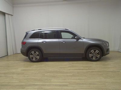 Mercedes GLB200