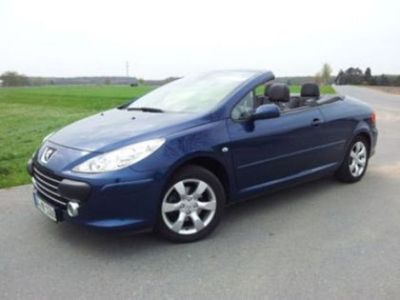 Gebraucht Peugeot 307 CC Tendance 140 PS (102 kW) 2006 Blau metallic Cabrio