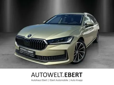 Używany Skoda Superb LAURIN & KLEMENT 204 KM (150 kW) 2024 Żółty Sedan/Limuzyna