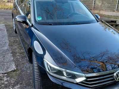 Gebraucht VW Passat 150 PS (110 kW) 2016 Schwarz Kombi