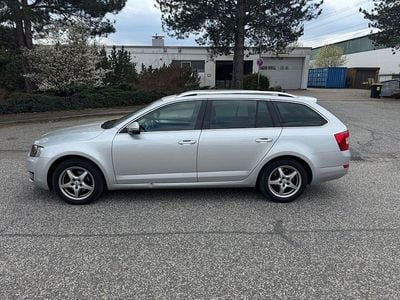 Second-hand Skoda Octavia Style 110 CP (80 kW) 2016 Argintiu Hatchback