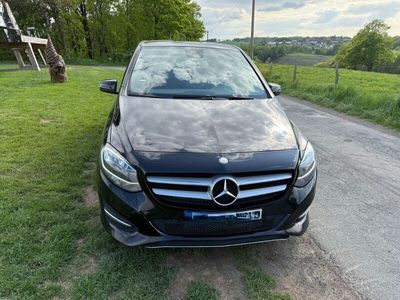 Mercedes B200