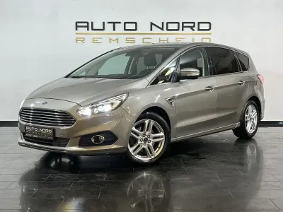 Gebraucht Ford S-MAX Titanium 209 PS (153 kW) 2016 Silber Van / Kleinbus