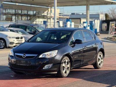 Gebraucht Opel Astra Design Edition 140 PS (102 kW) 2012 Schwarz Limousine