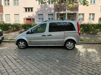Gebraucht Mercedes Vaneo 102 PS (75 kW) 2002 Silber Van / Kleinbus