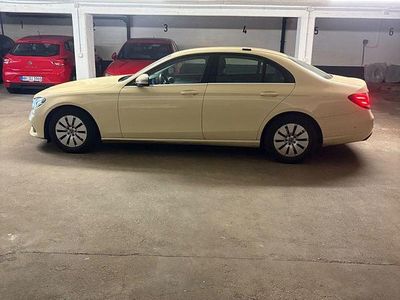 Mercedes E200