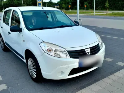Gebraucht Dacia Sandero 75 PS (55 kW) 2009 Weiß Kleinwagen