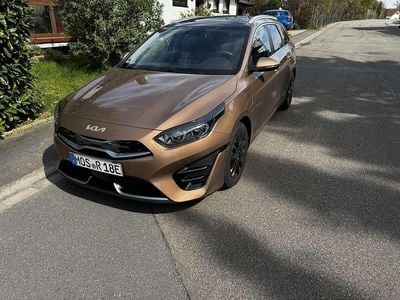 Second-hand Kia Ceed Sportswagon Platinum 141 CP (103 kW) 2022 Maro Break