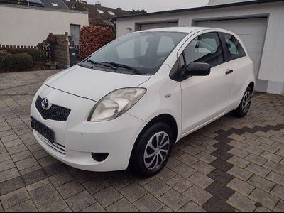 Weiß Gebraucht 2008 Toyota Yaris Team Limousine | 2.750 € (Fairer Preis)