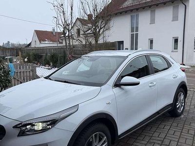 Weiß Gebraucht 2022 Kia XCeed Edition 7 SUV | 15.100 € (Guter Preis)