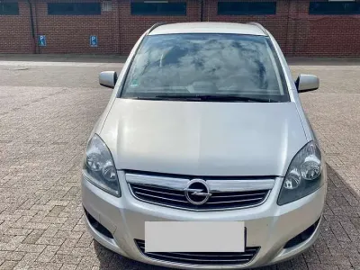 Gebraucht Opel Zafira Family 140 PS (102 kW) 2012 Van / Kleinbus