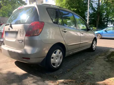 Gebraucht Toyota Corolla 110 PS (80 kW) 2003 Silber Kombi