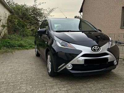 gebraucht Toyota Aygo (X) 1,0-l-VVT-i x-play touch x-play touch