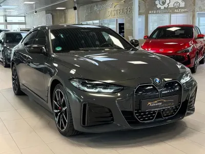 Używany BMW i4 Performance 400 kW (544 KM) 2022 Szary Sedan/Limuzyna