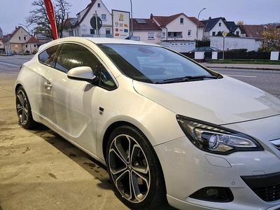Andere farben Gebraucht 2013 Opel Astra GTC Innovation Coupé | 13.500 €