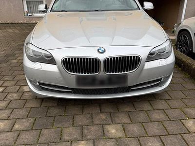 Gebraucht BMW 523 204 PS (150 kW) 2010 Silber Limousine