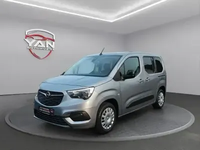 Second-hand Opel Combo Life Elegance 131 CP (96 kW) 2022 Argintiu Monovolum
