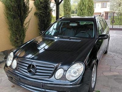 Usata Mercedes E240 Avantgarde 177 CV (130 kW) 2005 Nero Station wagon