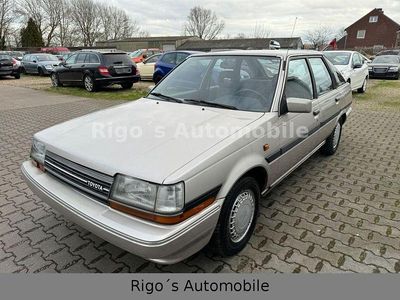 Grau Gebraucht 1987 Toyota Carina II Limousine | 3.100 €