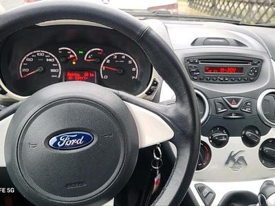 Gebraucht Ford Ka 69 PS (50 kW) 2015 Weiß Kleinwagen