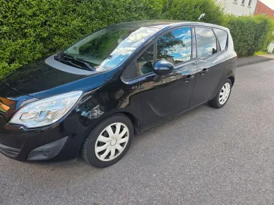Gebraucht Opel Meriva Edition 101 PS (74 kW) 2011 Schwarz Van / Kleinbus