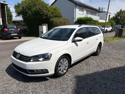 Gebraucht VW Passat Trendline 140 PS (102 kW) 2012 Weiß Kombi