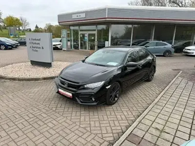 Gebraucht Honda Civic Elegance 126 PS (92 kW) 2022 Dunkel schwarz metallic Limousine