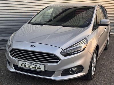 Gebraucht Ford S-MAX Titanium 179 PS (131 kW) 2017 Silber Van / Kleinbus