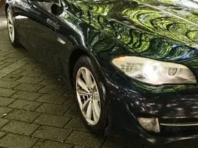 Gebraucht BMW 523 204 PS (150 kW) 2010 Blau Limousine