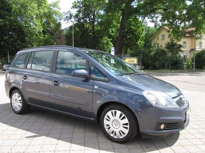 Grau Gebraucht 2007 Opel Zafira Cosmo Van / Kleinbus | 2.450 € (Guter Preis)