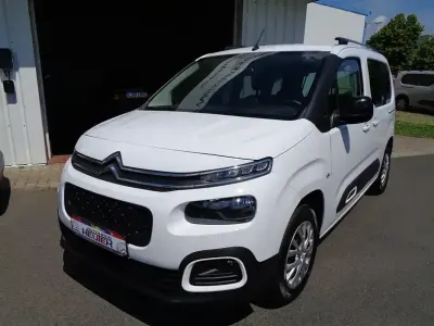 Gebraucht Citroën Berlingo Feel 102 PS (75 kW) 2023 Lackierung weiss icy/typ ausse Van / Kleinbus