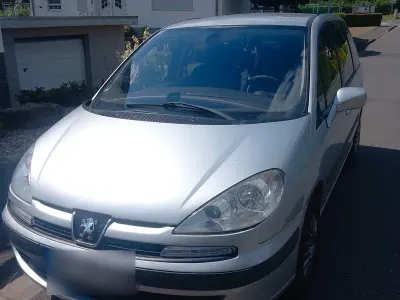 Gebraucht Peugeot 807 Premium 140 PS (102 kW) 2007 Silber Van / Kleinbus