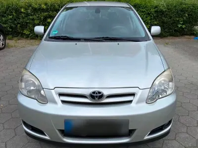 Gebraucht Toyota Corolla 90 PS (66 kW) 2004 Silber Limousine